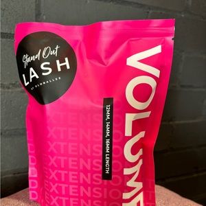 Stand Out Lash DIY Lash Kit  - Volume - NWT
